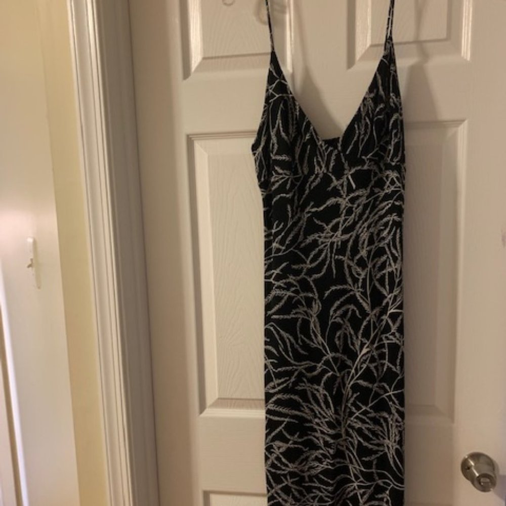 Nicole Miller New York Black & White maxi sundress *fits like a 10